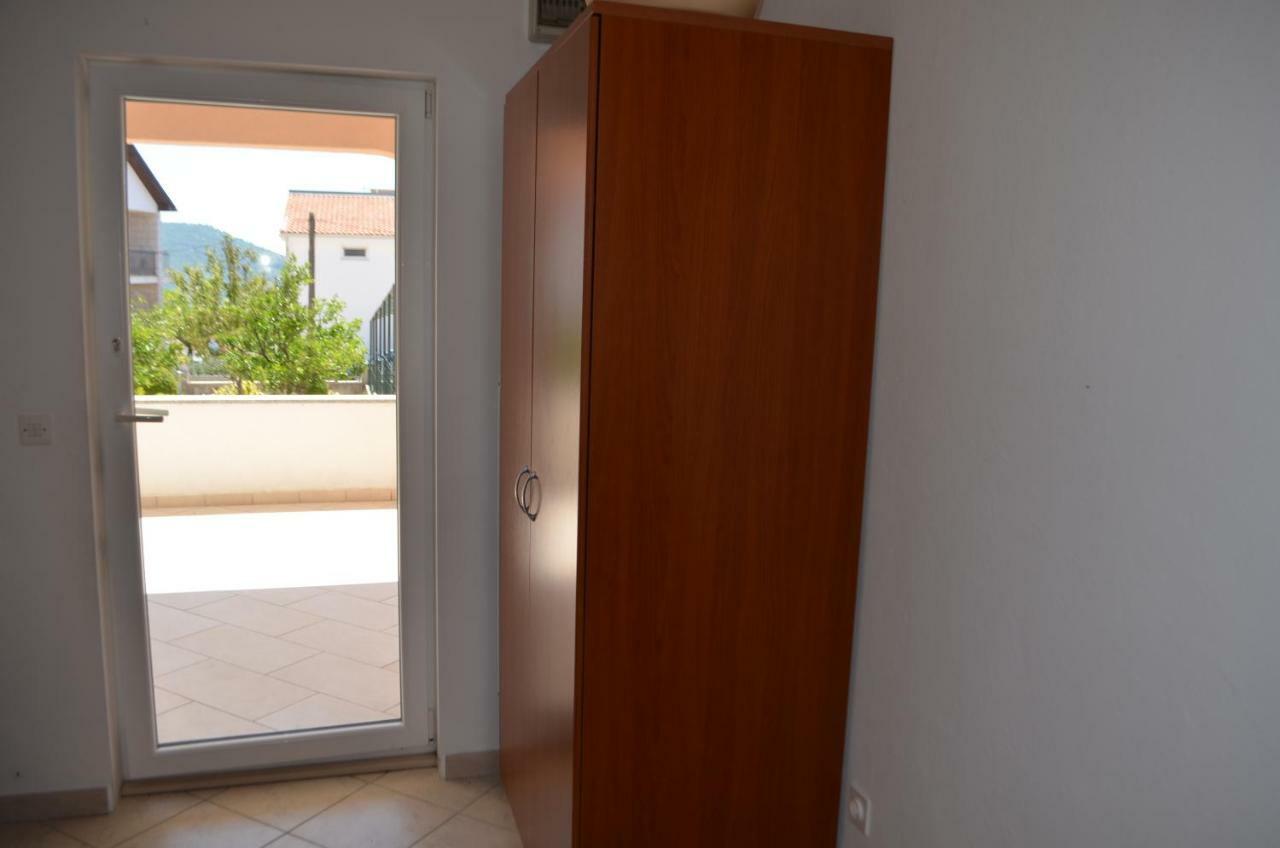 Apartman Darica Vid Apartment Primosten Exterior photo